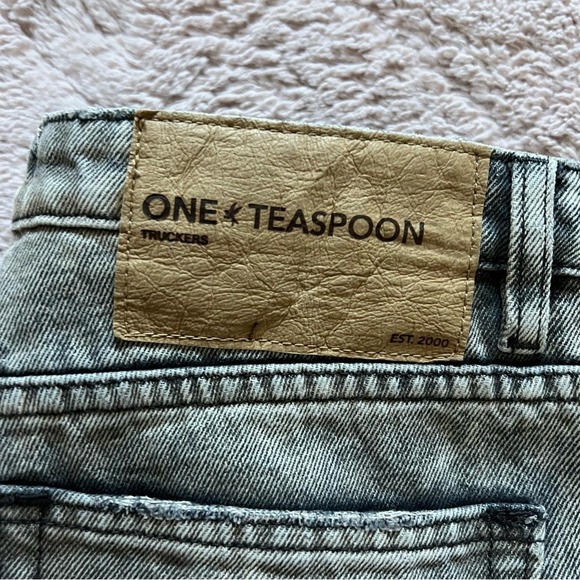 NWOT One Teaspoon Truckers Cotton Blend Denim Jeans Women's Size 26 - Picture 2 of 9